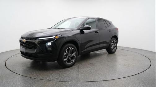 Mosaic Black Metallic 2025 Chevrolet Trax LT