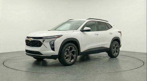 Summit White 2025 Chevrolet Trax LT