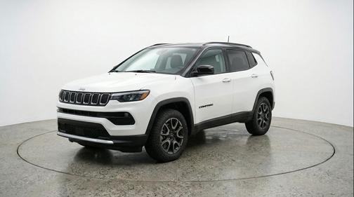 Bright White Clearcoat 2025 Jeep Compass Trailhawk