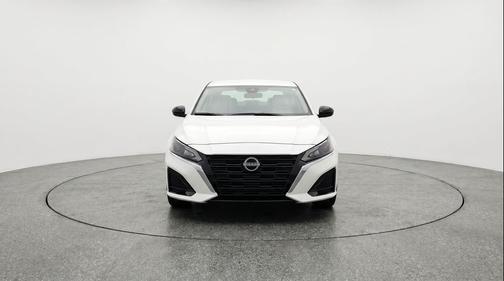 Glacier White 2025 Nissan Altima SV FWD