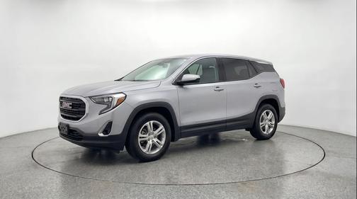 Sterling Gray Metallic 2024 GMC Terrain SLE