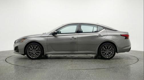 Gun Metallic 2025 Nissan Altima SV FWD