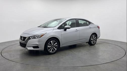 Brilliant Silver Metallic 2025 Nissan Versa 1.6 SV