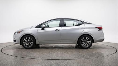 Brilliant Silver Metallic 2025 Nissan Versa 1.6 SV