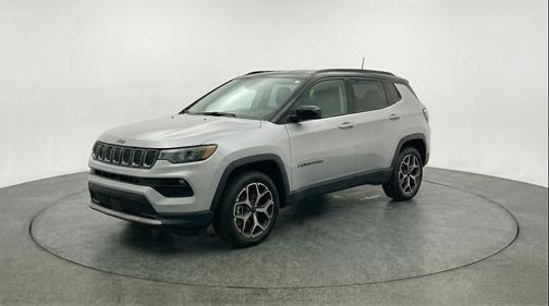 Silver Zynith Metallic Clearcoat 2025 Jeep Compass Limited