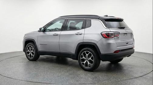 Silver Zynith Metallic Clearcoat 2025 Jeep Compass Limited