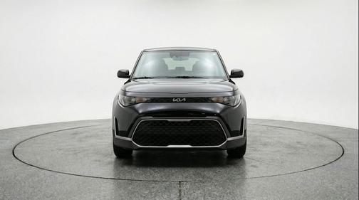 Fusion Black 2025 Kia Soul LX