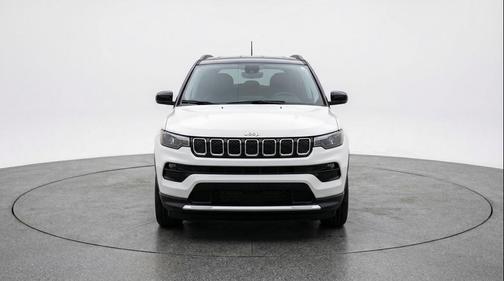 Bright White Clearcoat 2025 Jeep Compass Limited