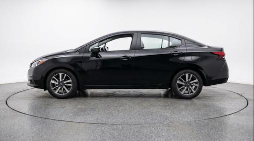 Super Black 2025 Nissan Versa 1.6 SV