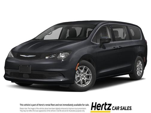 Brilliant Black Crystal Pearlcoat 2023 Chrysler Voyager LX