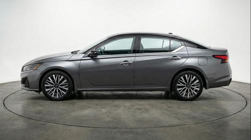 Gun Metallic 2025 Nissan Altima SV FWD
