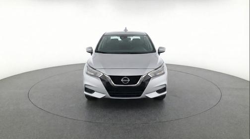 Brilliant Silver Metallic 2025 Nissan Versa 1.6 SV