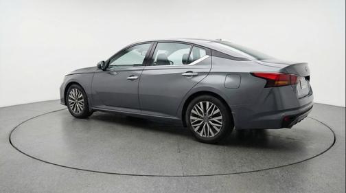 Gun Metallic 2025 Nissan Altima SV FWD