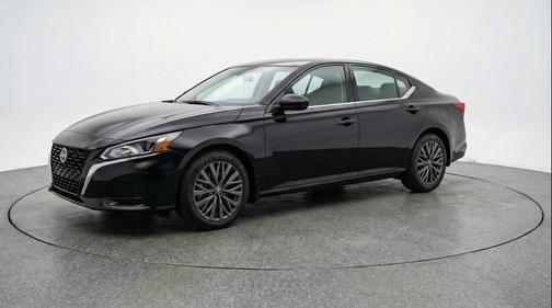 Super Black 2025 Nissan Altima SV FWD