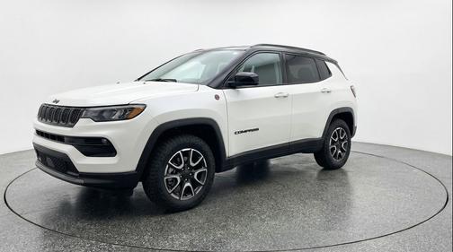 Bright White Clearcoat 2025 Jeep Compass Trailhawk