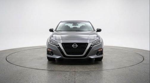 Gun Metallic 2025 Nissan Altima SV FWD