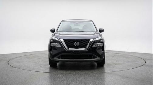 Super Black 2025 Nissan Rogue SV