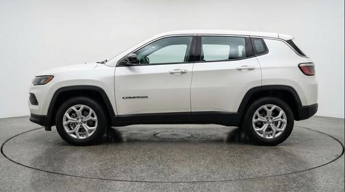 Bright White Clearcoat 2025 Jeep Compass Latitude