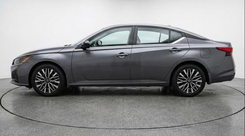 Gun Metallic 2025 Nissan Altima SV FWD