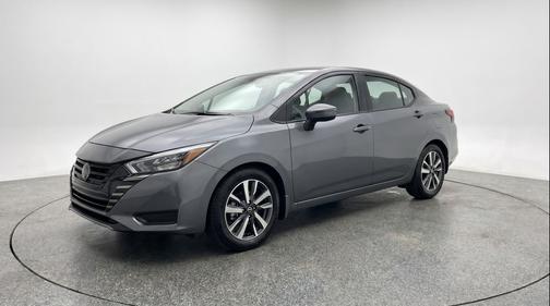 Gun Metallic 2025 Nissan Versa 1.6 SV