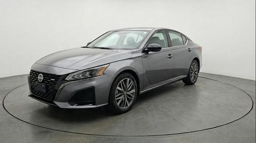 Gun Metallic 2025 Nissan Altima SV FWD