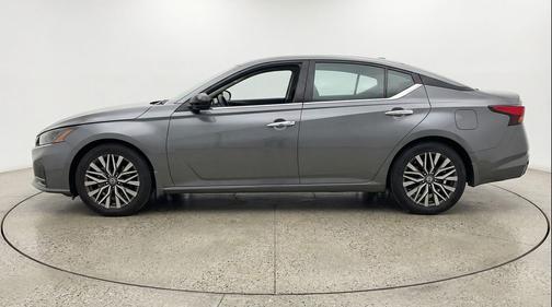 Gun Metallic 2025 Nissan Altima SV FWD