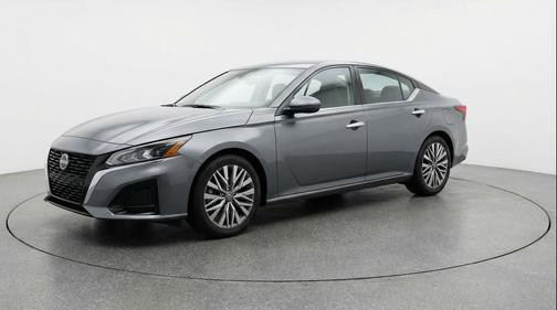 Gun Metallic 2025 Nissan Altima SV