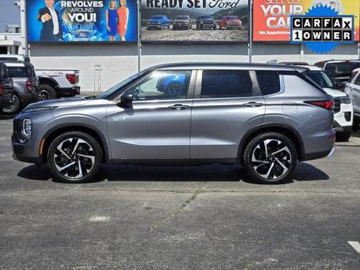 2023 Mitsubishi Outlander SE