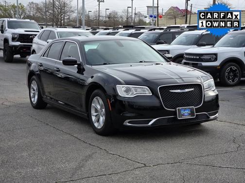 2022 Chrysler 300 TOURING