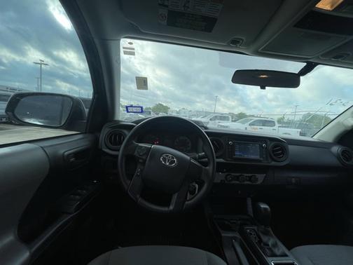 2017 Toyota Tacoma SR