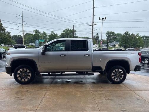 2022 Chevrolet Silverado 2500 Custom