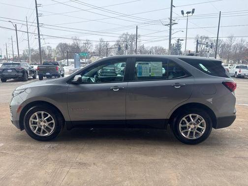 2023 Chevrolet Equinox LS