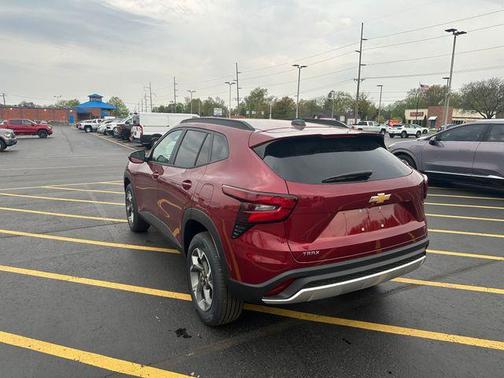 2025 Chevrolet Trax LT