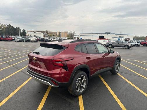 2025 Chevrolet Trax LT