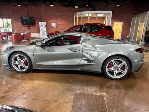 2024 Chevrolet Corvette Stingray w/2LT