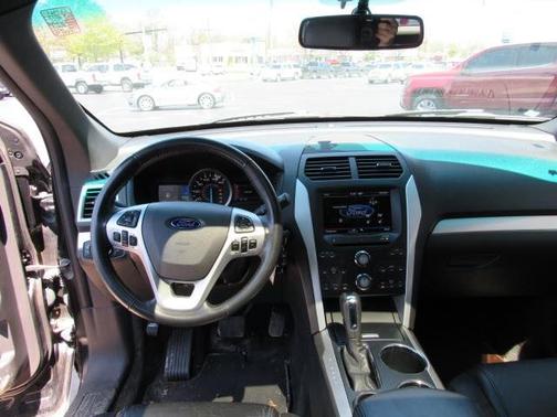 Photo 5 of 5 of 2013 Ford Explorer XLT