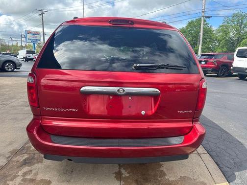 2005 Chrysler Town & Country Touring