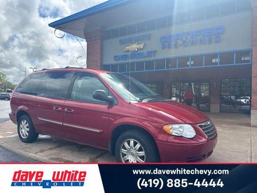 2005 Chrysler Town & Country Touring