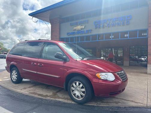 2005 Chrysler Town & Country Touring