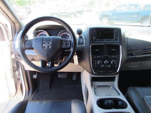 Photo 5 of 5 of 2019 Dodge Grand Caravan SXT