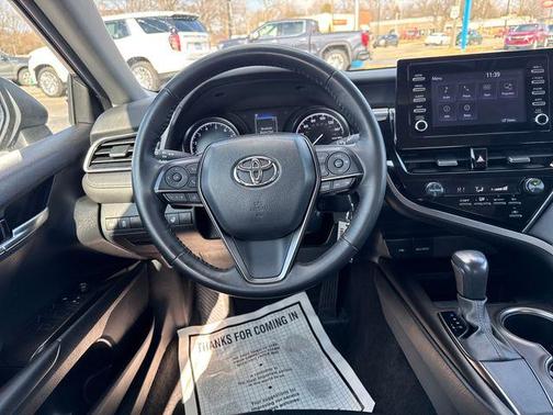 2023 Toyota Camry SE