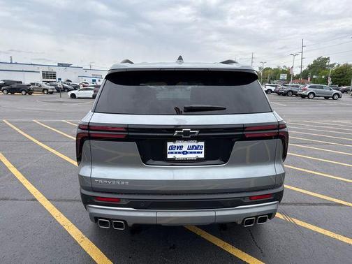 2025 Chevrolet Traverse LT