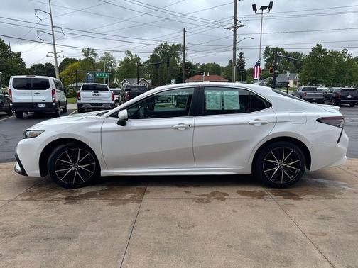 2021 Toyota Camry SE