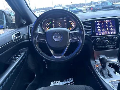 2019 Jeep Grand Cherokee Laredo