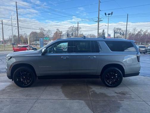 2025 Chevrolet Suburban Premier