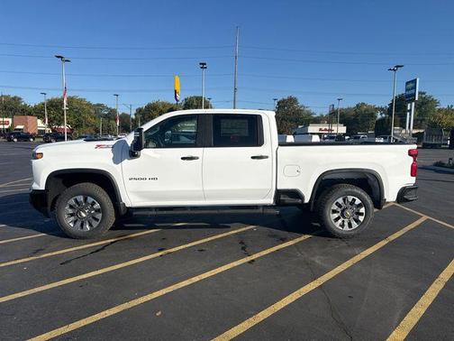 2026 Chevrolet Silverado 2500 Custom