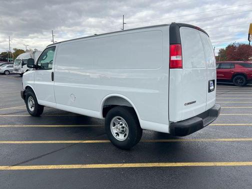 2025 Chevrolet Express 2500 Work Van