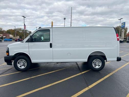 2025 Chevrolet Express 2500 Work Van