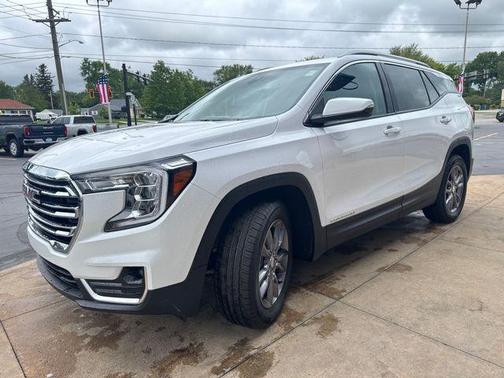 2024 GMC Terrain SLT
