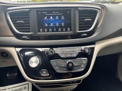 2019 Chrysler Pacifica Touring-L